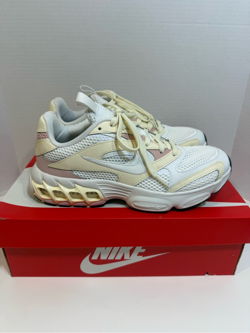 Nike Zoom Air Fire Coconut Milk Summit White Women’s 9.5 Shoes CW3876-103